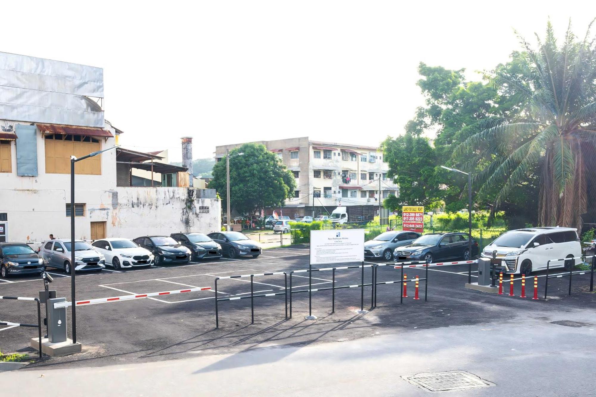 Rest Collection Redhouse Melaka Hotel Exterior photo